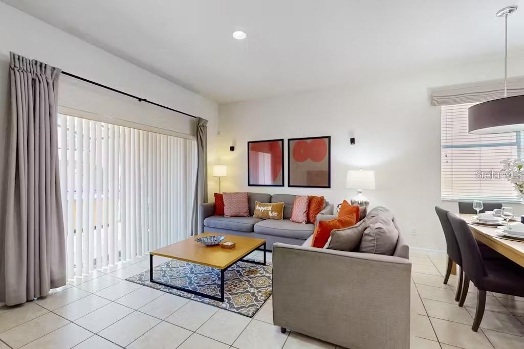 REGAL OAKS AT OLD TOWN - Residential Lease