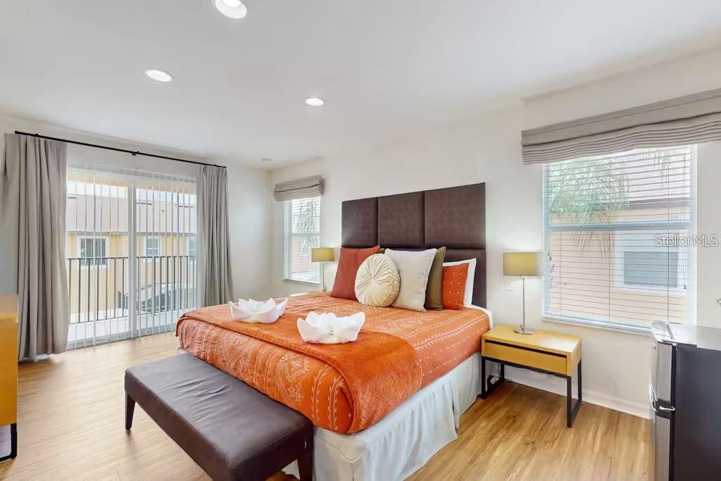 REGAL OAKS AT OLD TOWN - Residential Lease