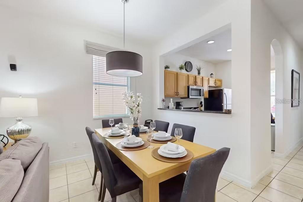 REGAL OAKS AT OLD TOWN - Residential Lease