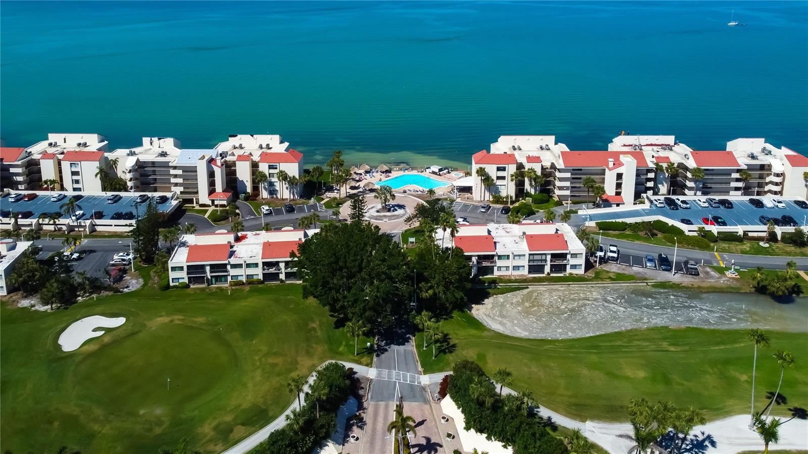 LA PUERTA DEL SOL CONDO - Residential