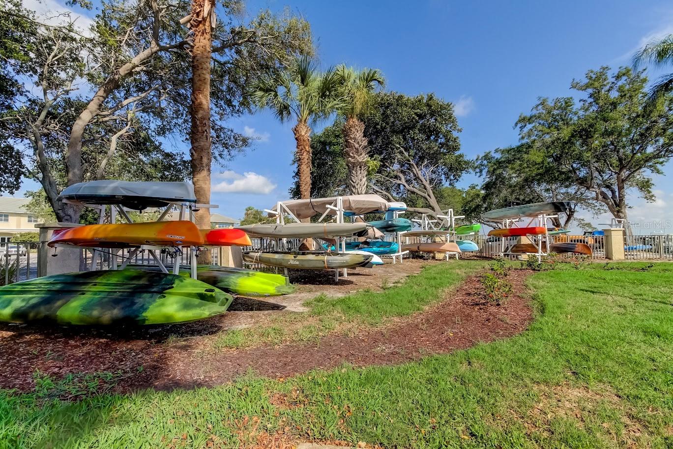 LA PUERTA DEL SOL CONDO - Residential