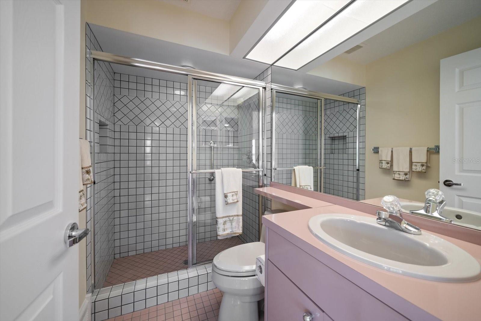 BELLEVUE ESTATES ISLAND 2ND ADD - Residential