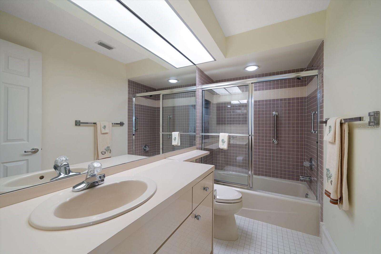 BELLEVUE ESTATES ISLAND 2ND ADD - Residential