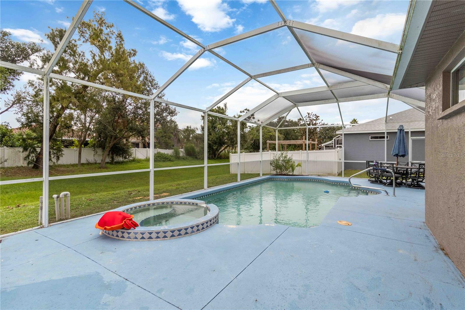 COLONY GROVES - Residential