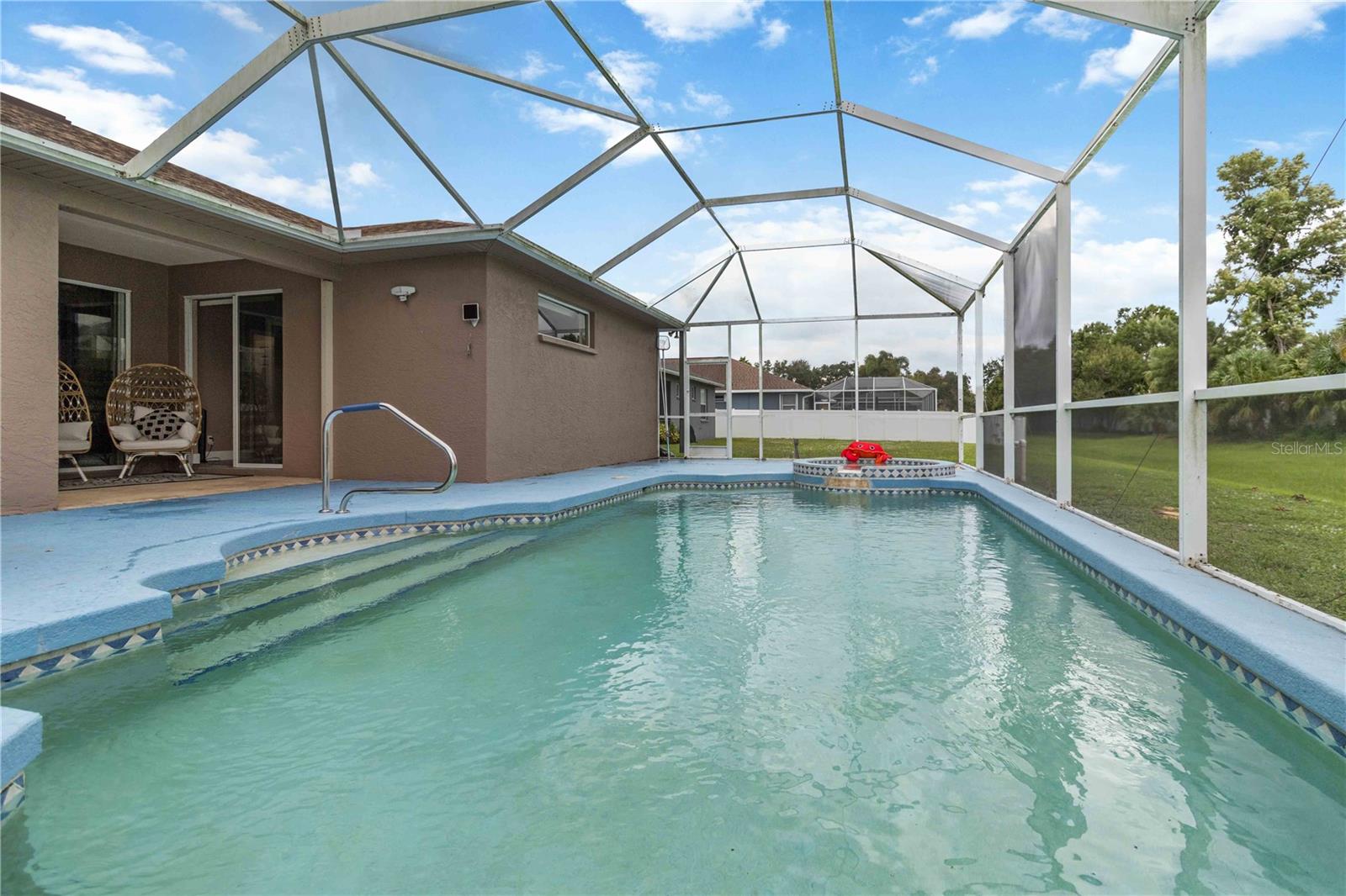 COLONY GROVES - Residential