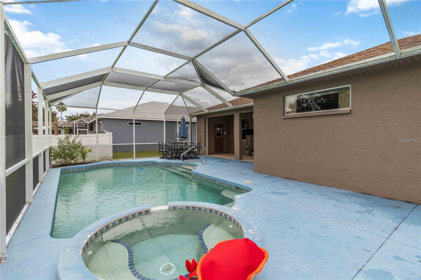 COLONY GROVES - Residential