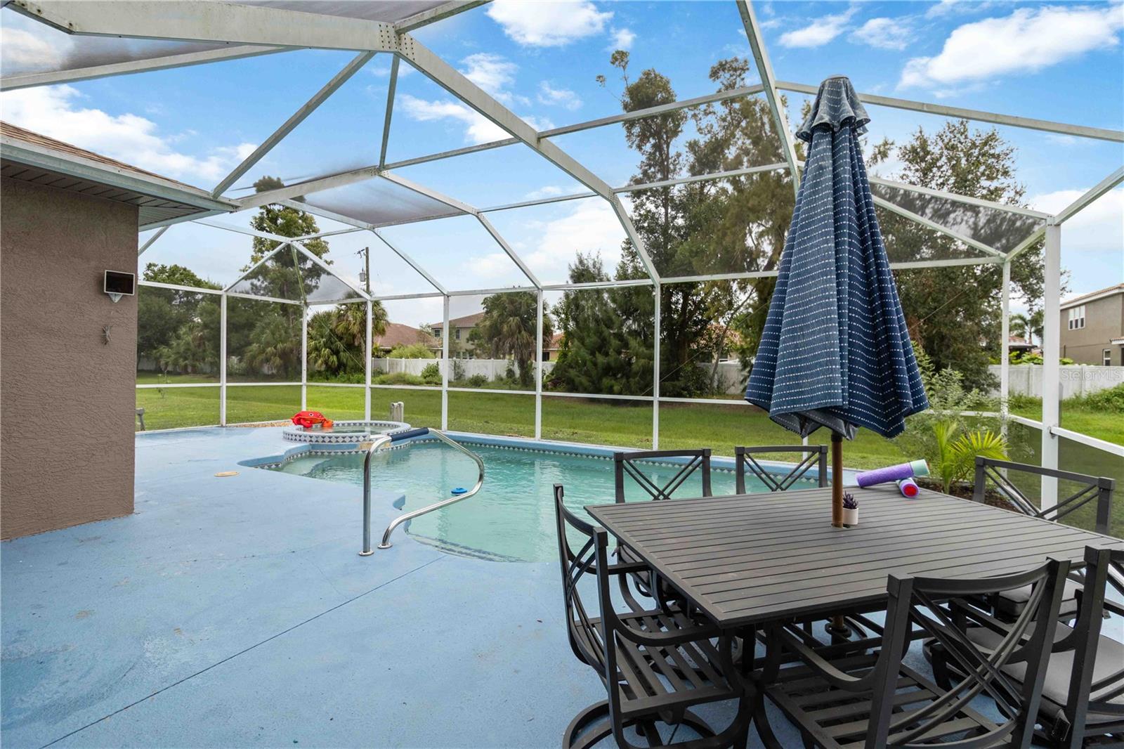 COLONY GROVES - Residential