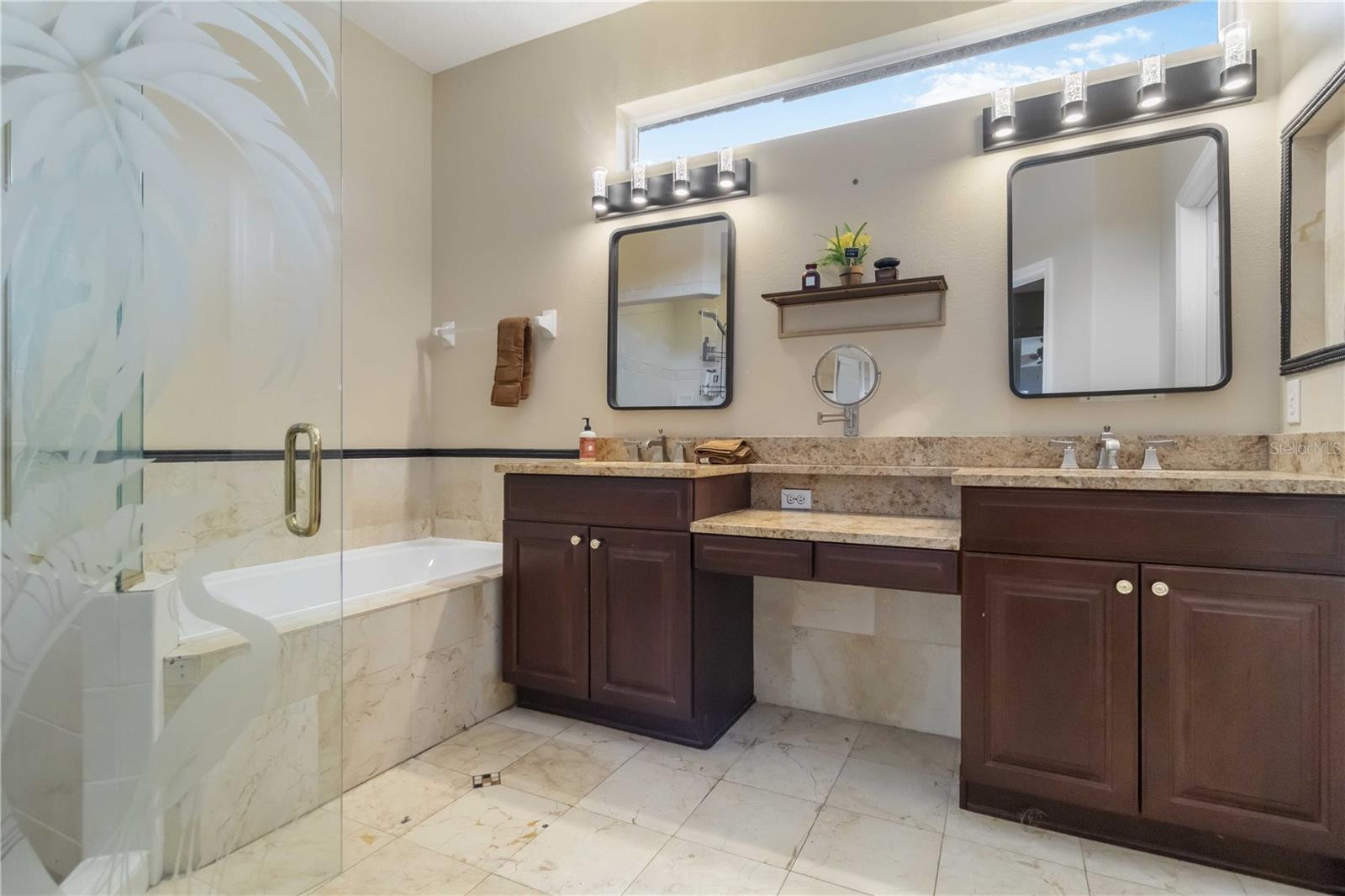 COLONY GROVES - Residential