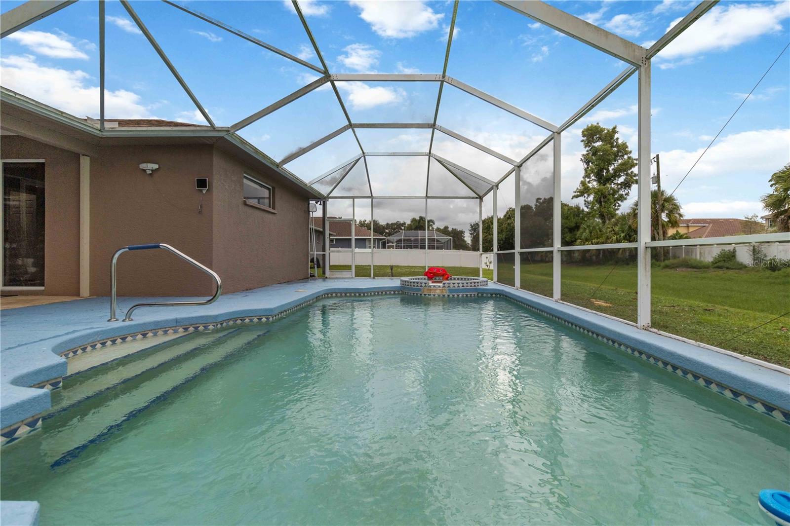 COLONY GROVES - Residential