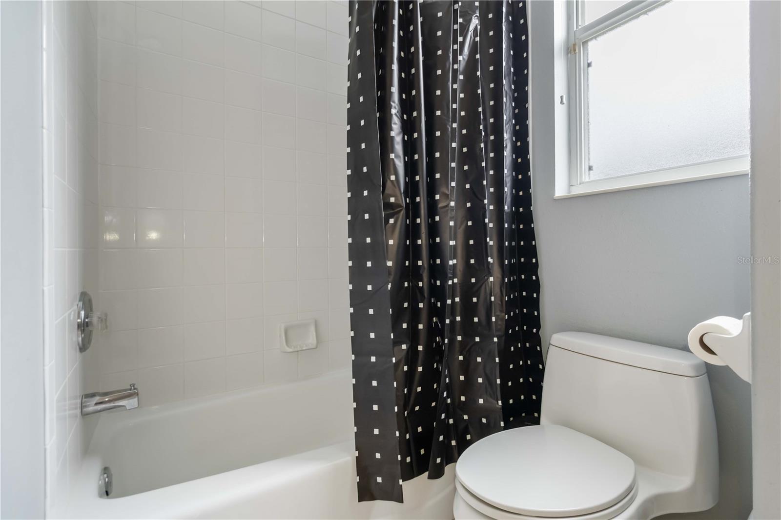 COLONY GROVES - Residential