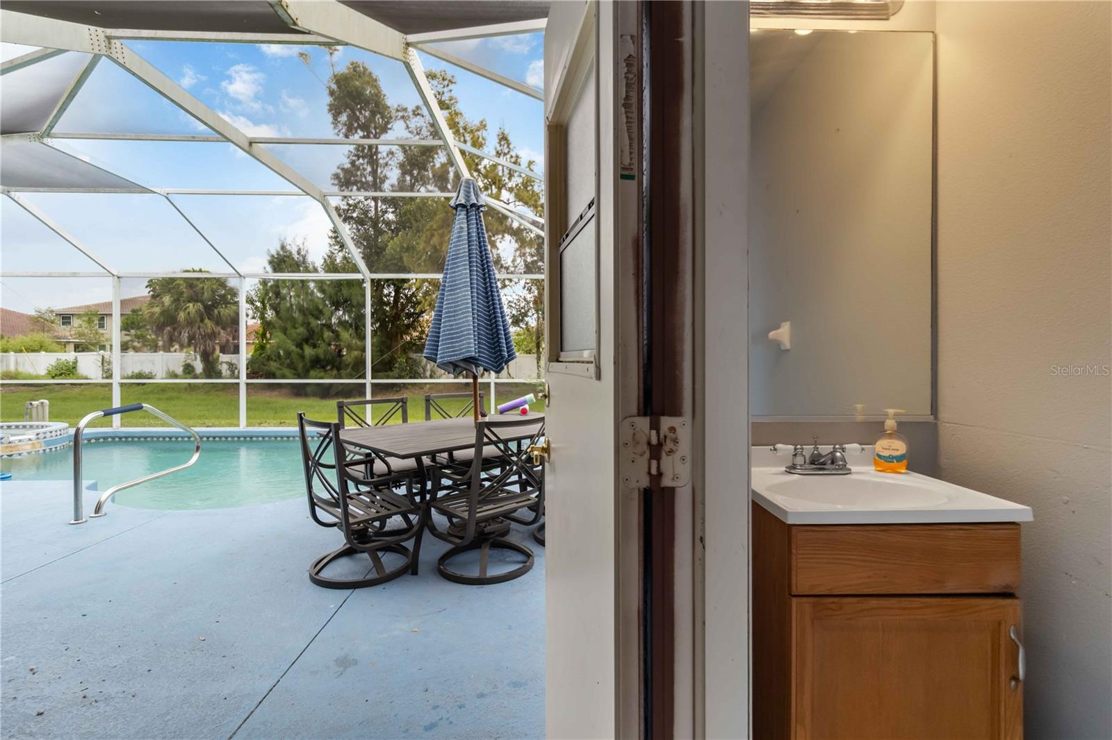 COLONY GROVES - Residential