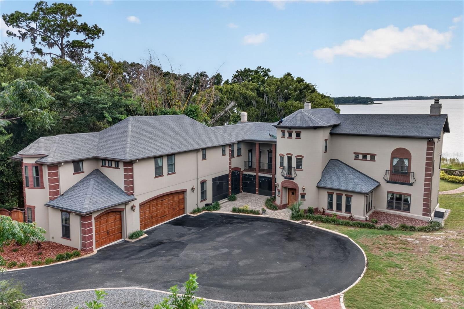 6118 DORA DR