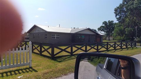 A home in PLANT CITY