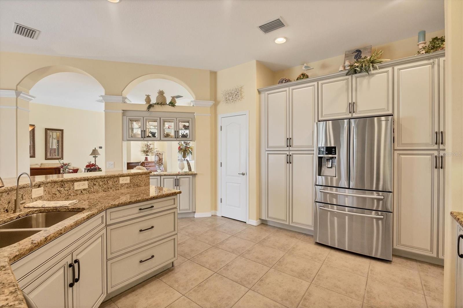 ROTONDA WEST WHITE MARSH - Residential