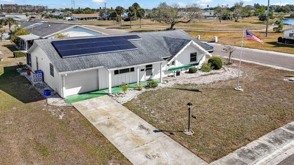 Photo of 1001 Augusta Drive, Sun City Center, FL 33573 (MLS # TB8467853)