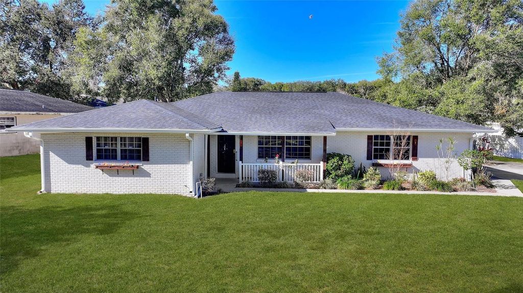 Photo of 130 Audubon Road, Winter Haven, FL 33884 (MLS # P4937128)