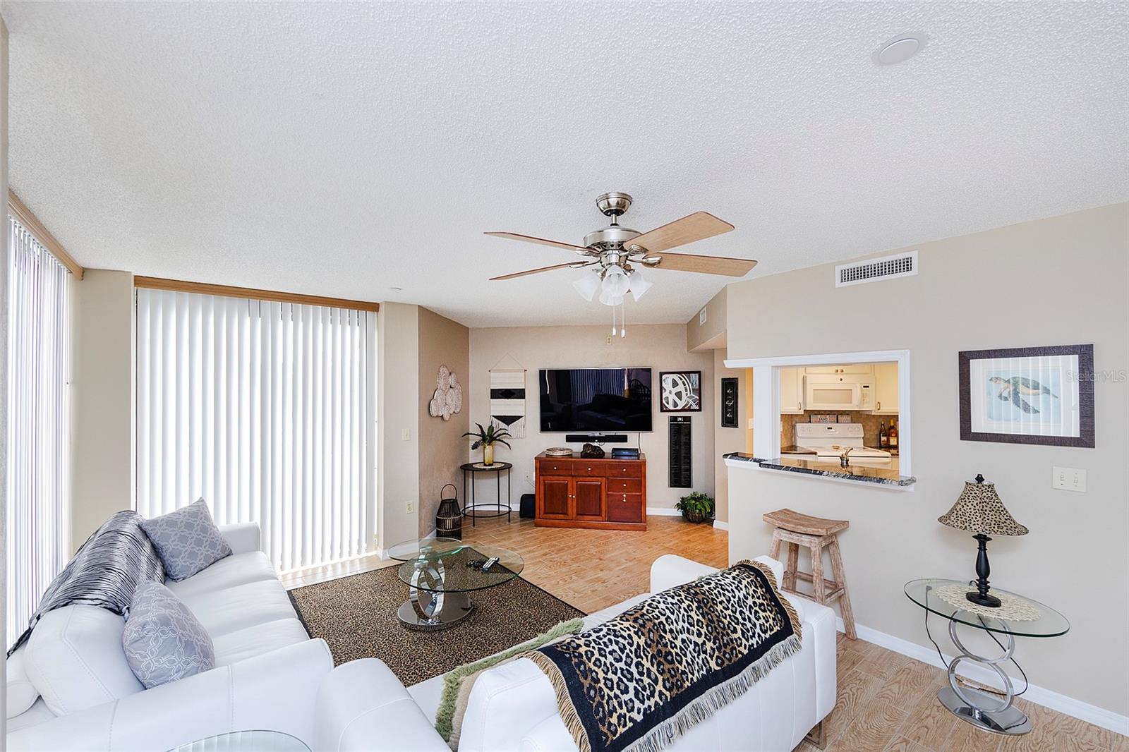 1 OCEANS WEST BOULEVARD 1B5
