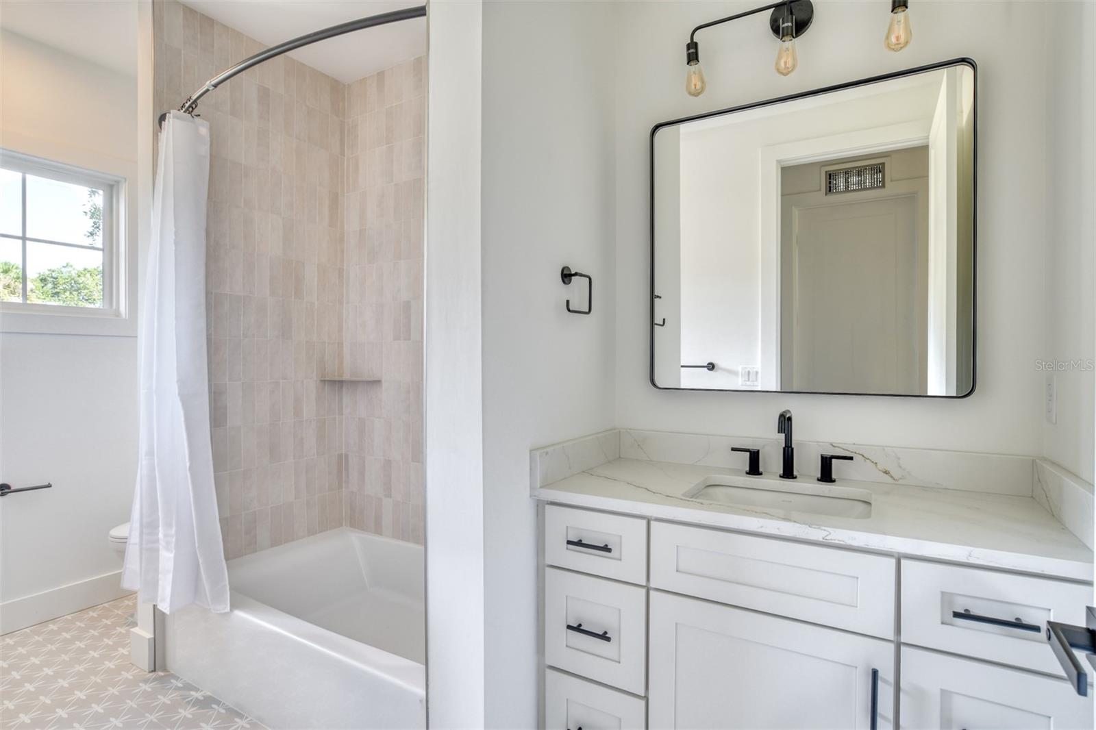 RS GARNETT SUB - Residential