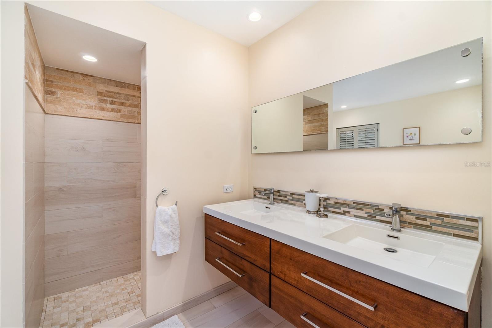 DEER CREEK - Residential