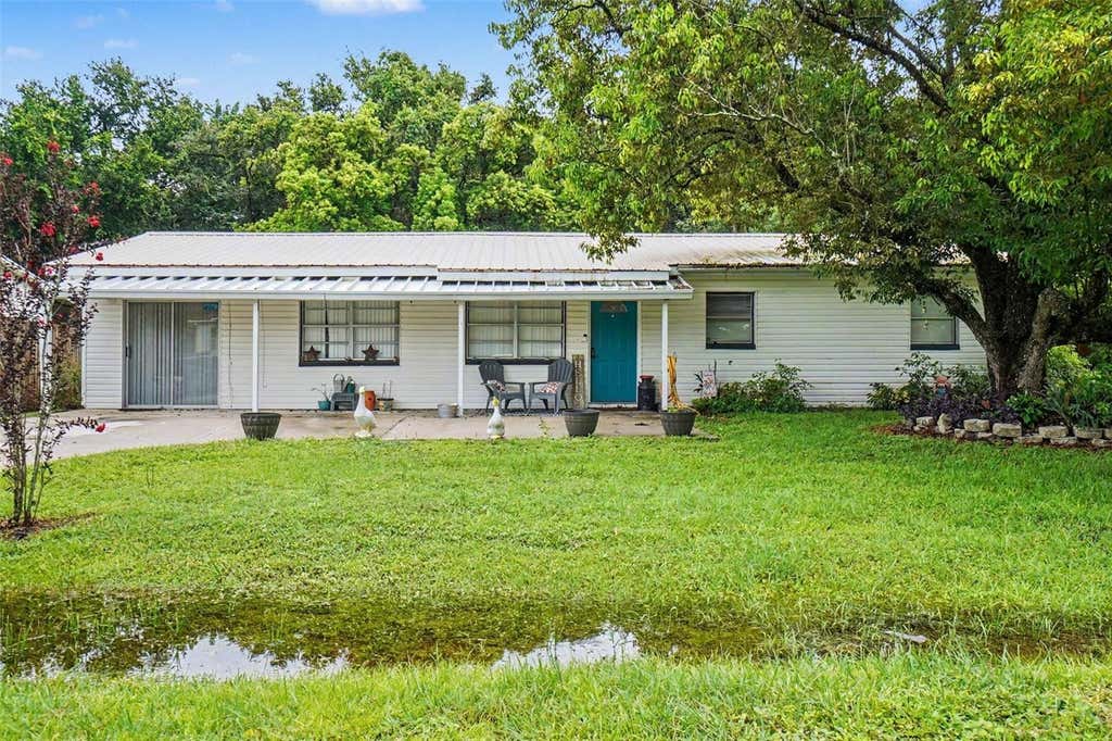 Photo of 3040 Strawberry Lane, Lakeland, FL 33801 (MLS # TB8534729)