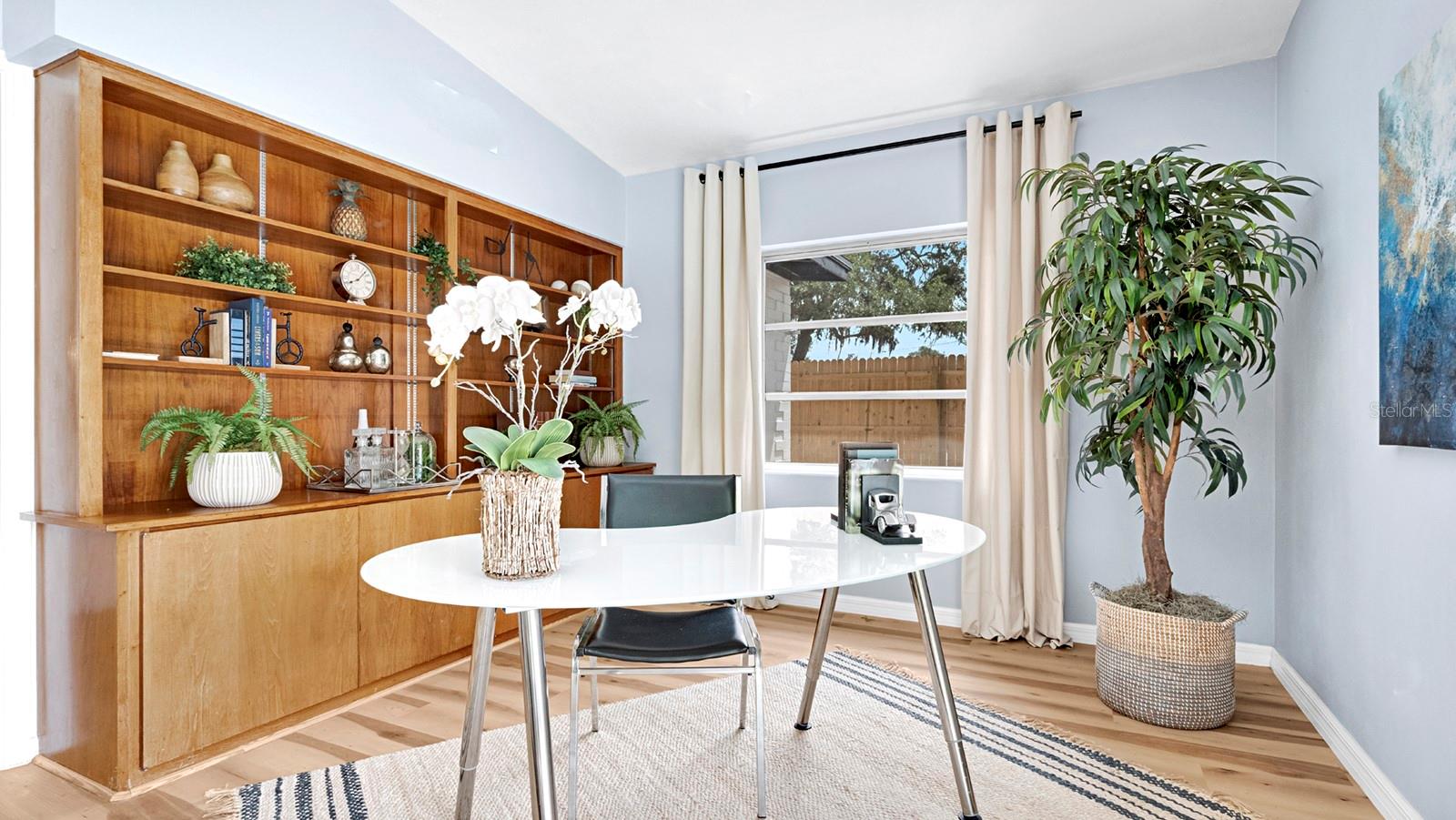 ENGLISH ESTATES UNIT 2 - Residential