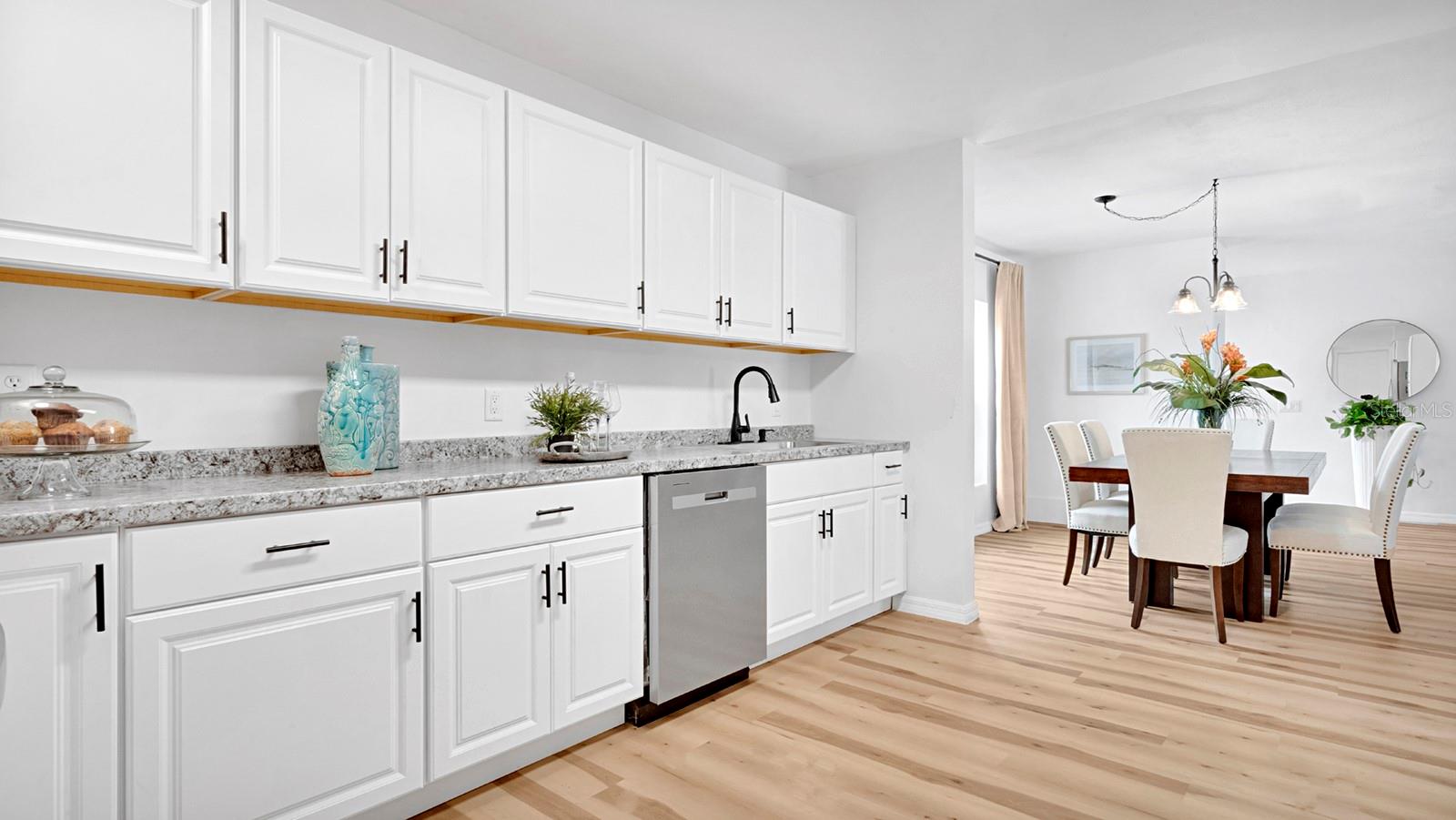 ENGLISH ESTATES UNIT 2 - Residential