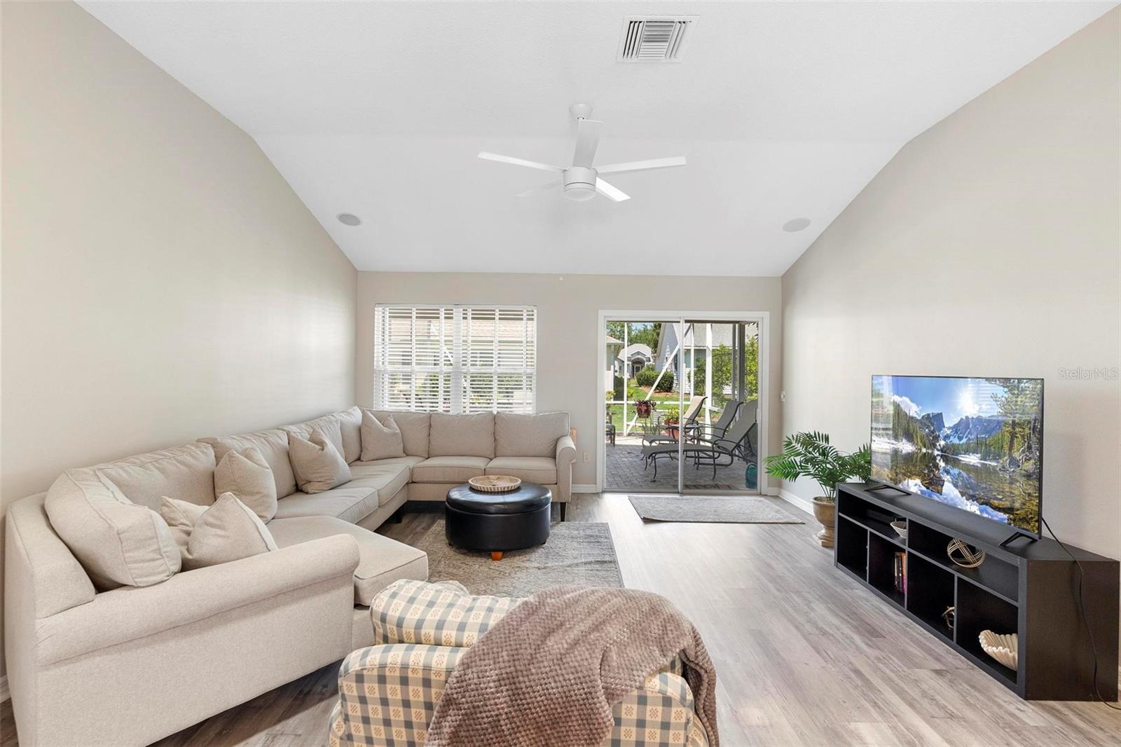 3049 SAINT THOMAS LANE