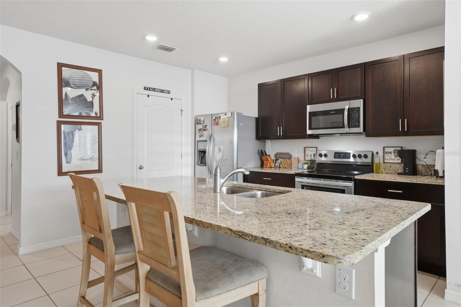 VICTORIA OAKS PH A - Residential