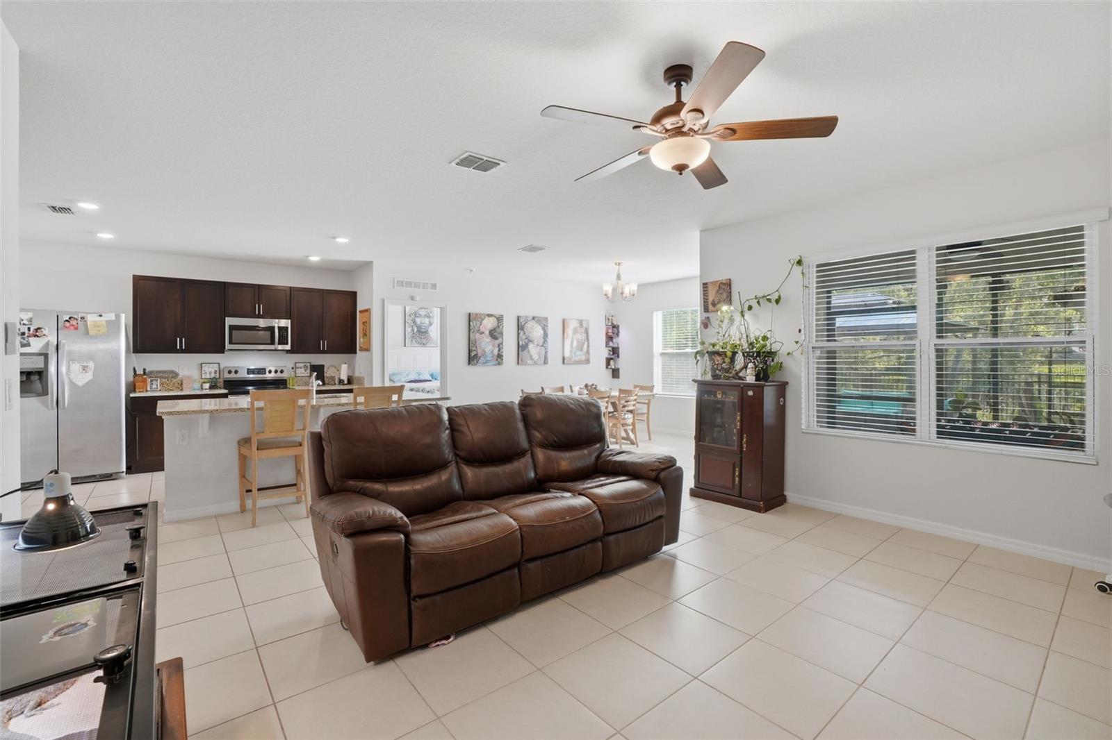 VICTORIA OAKS PH A - Residential