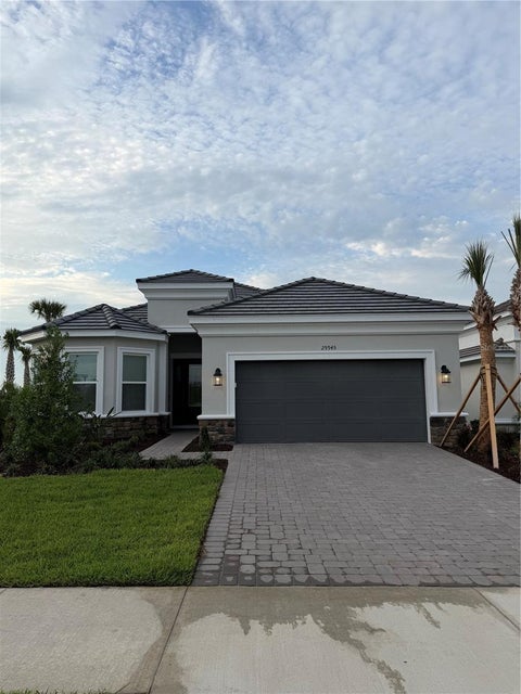 Featured picture for the property J1000860