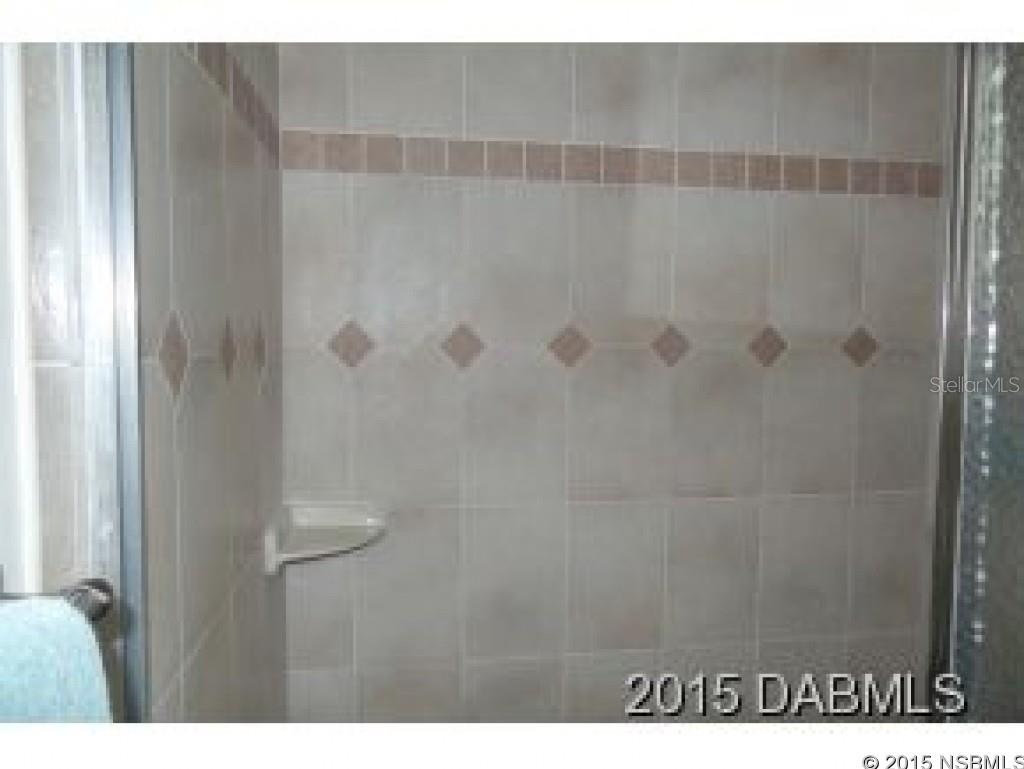 Summer Trees Unit 01 - Residential