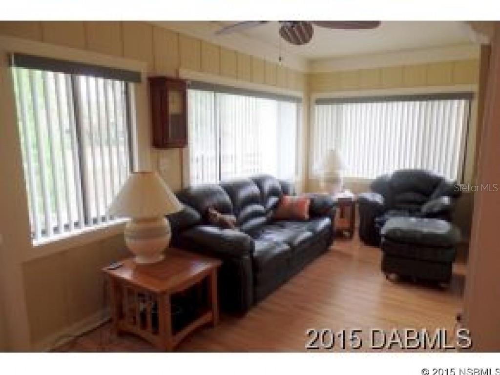 Summer Trees Unit 01 - Residential