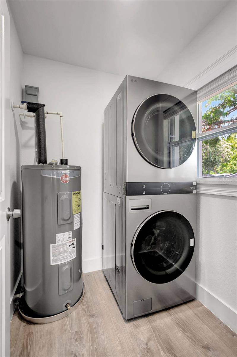 RIVERSIDE FIRST ADD TO WE - Residential