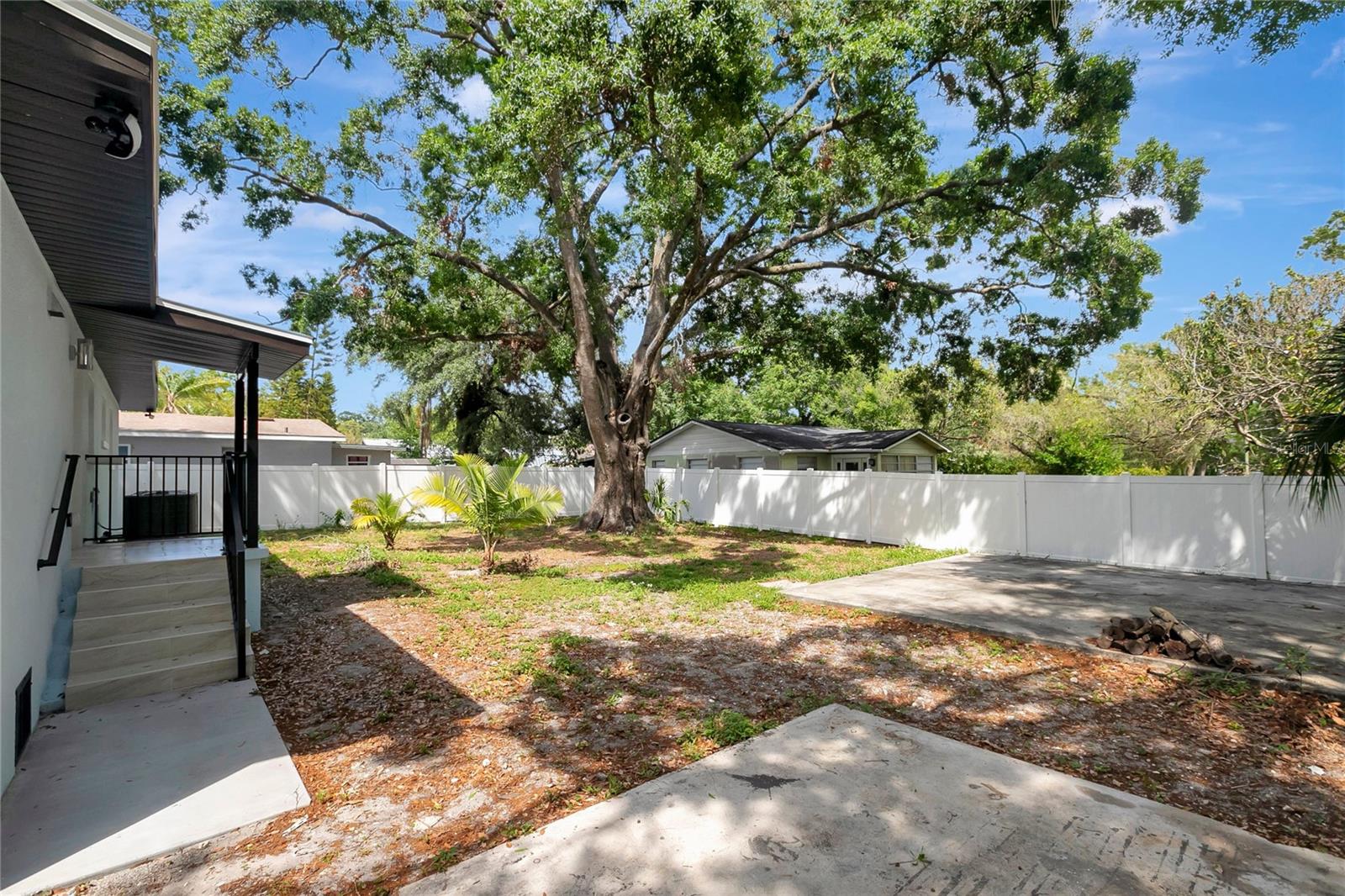 RIVERSIDE FIRST ADD TO WE - Residential