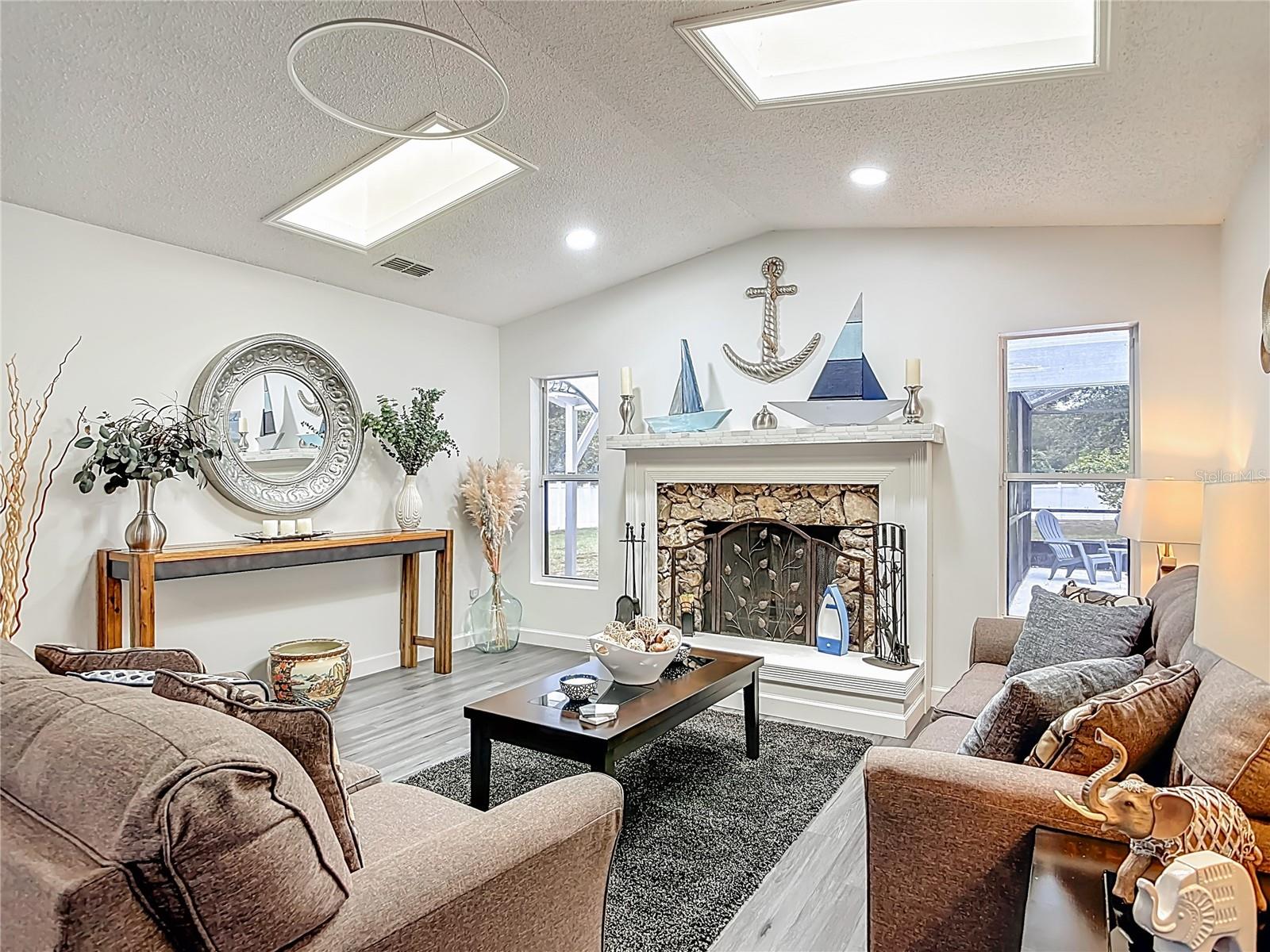 DELTONA LAKES UNIT 11 - Residential