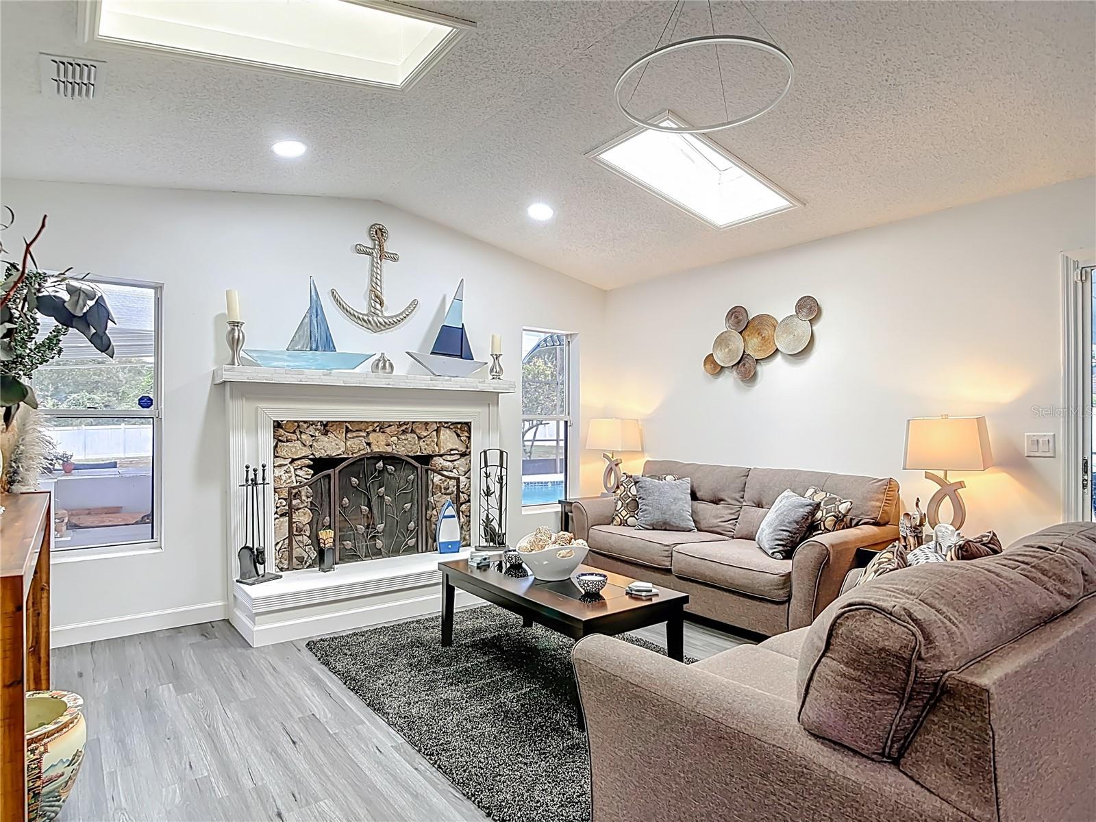 DELTONA LAKES UNIT 11 - Residential