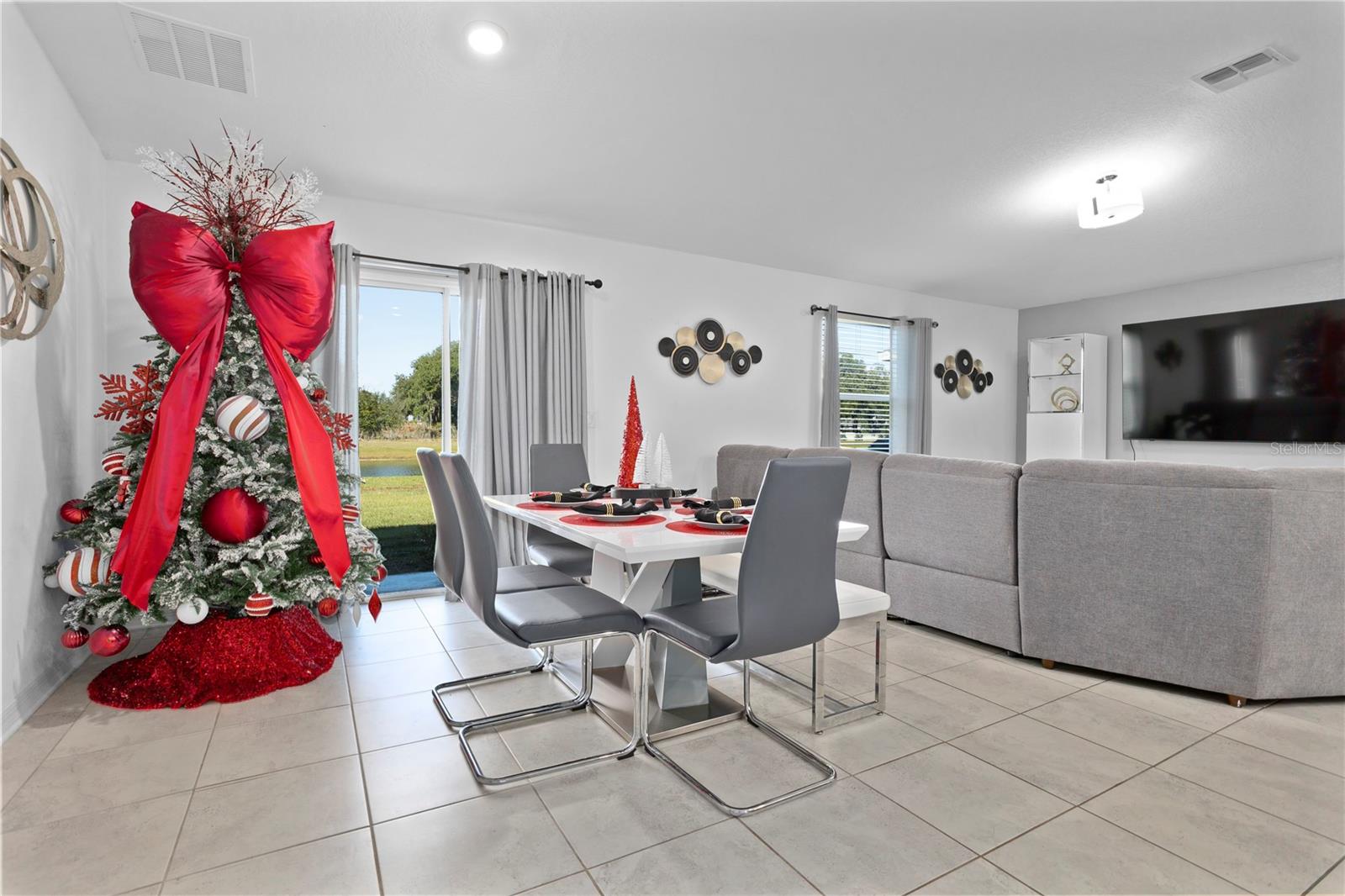 STOREY CREEK - Residential