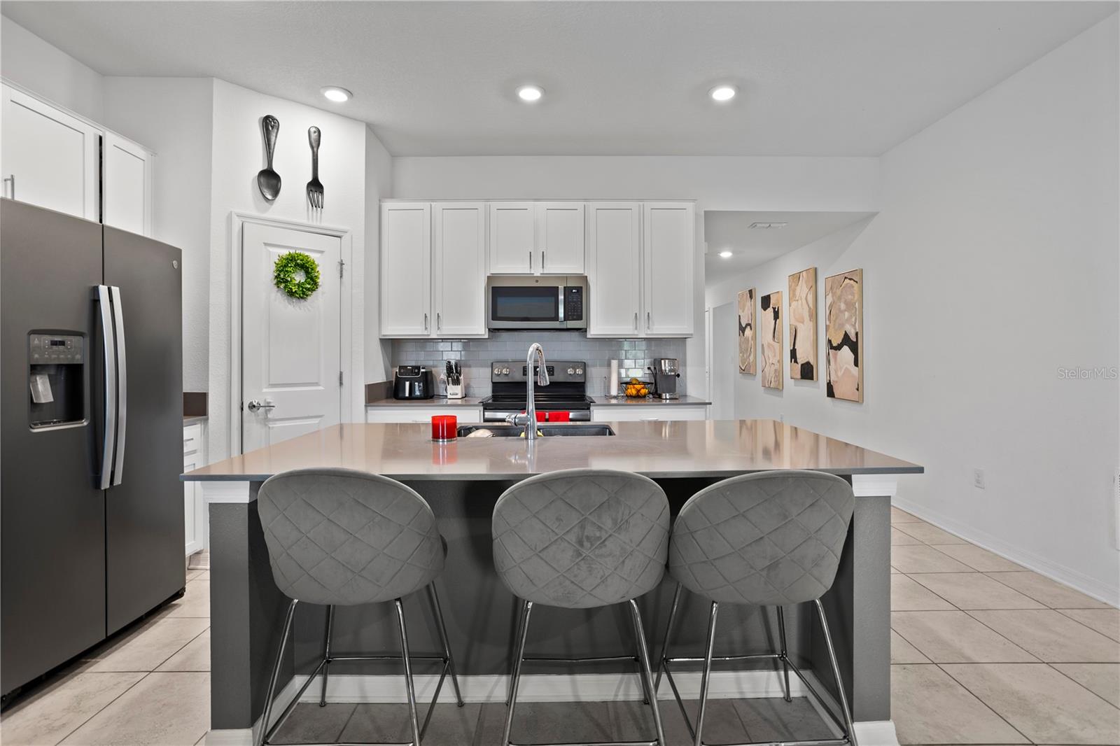 STOREY CREEK - Residential