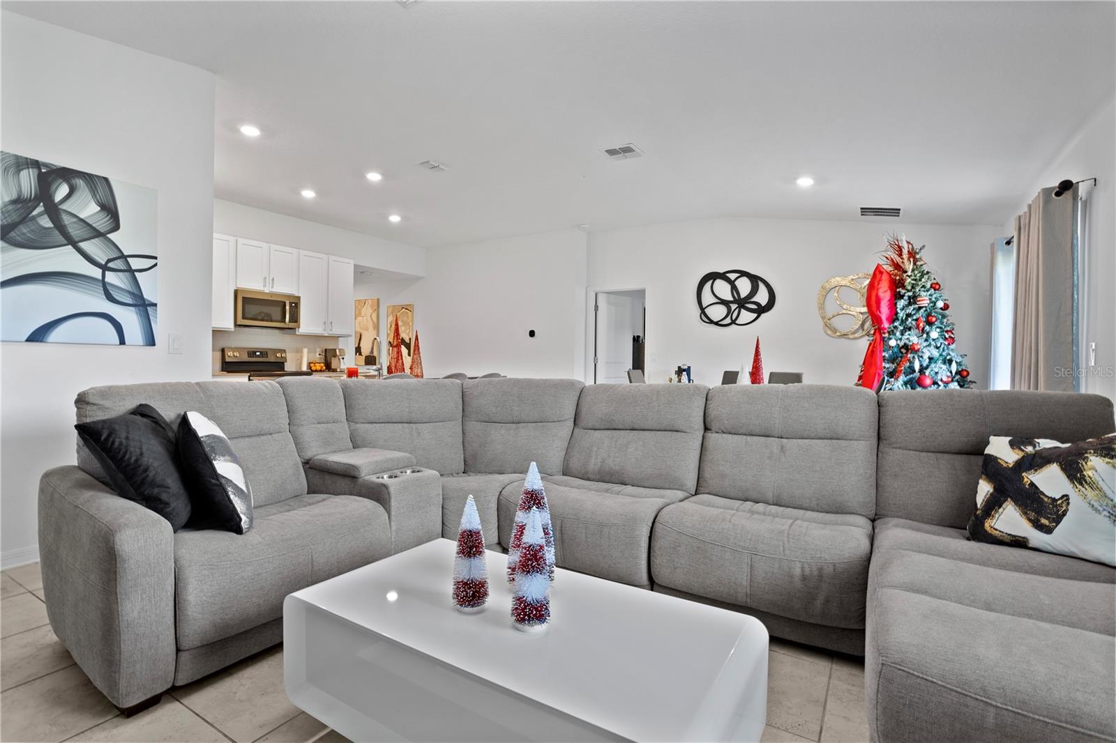 STOREY CREEK - Residential