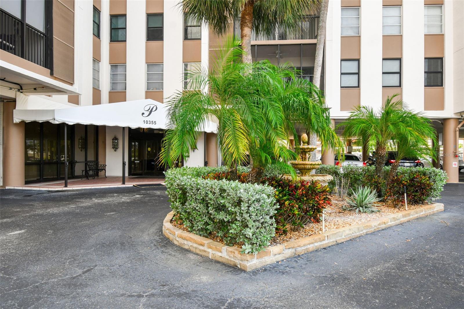 10355 PARADISE BOULEVARD 702