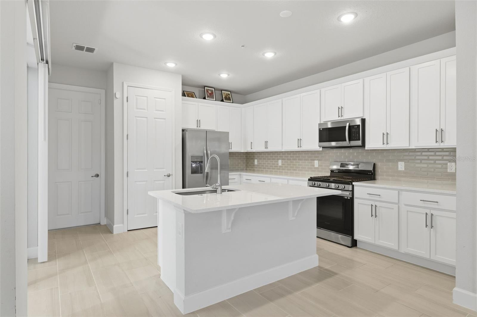 SPRING WALK/THE JUNCTION PH 1 - Residential