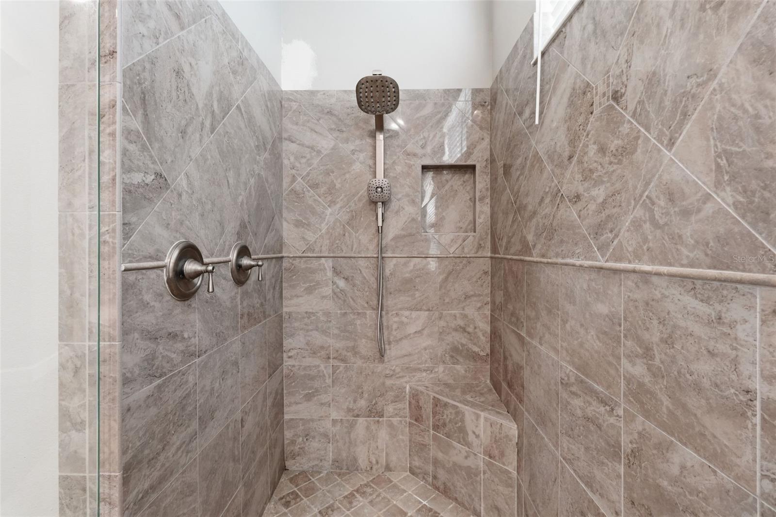 LADERA - Residential