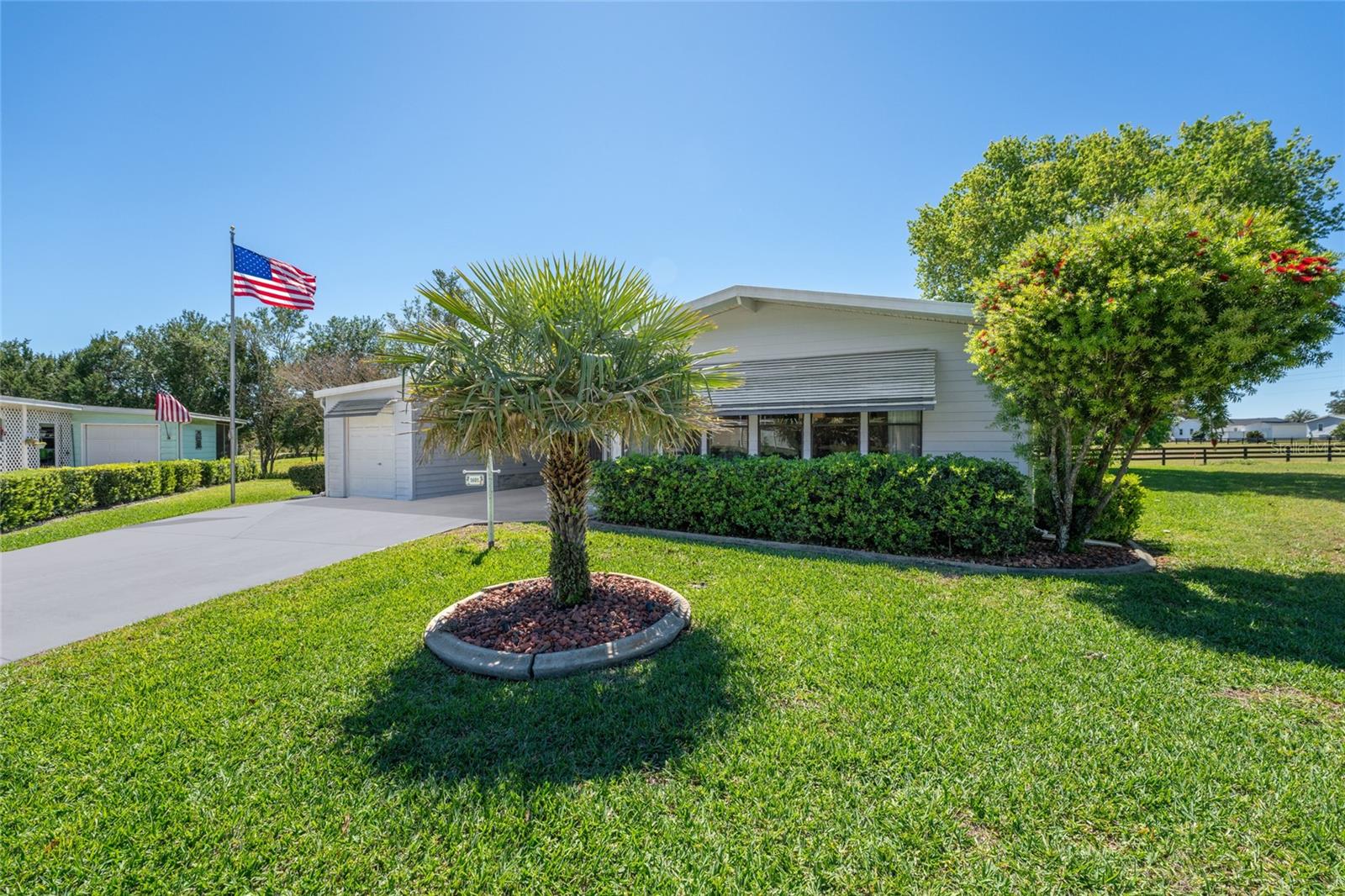 1601 PINEHURST DRIVE