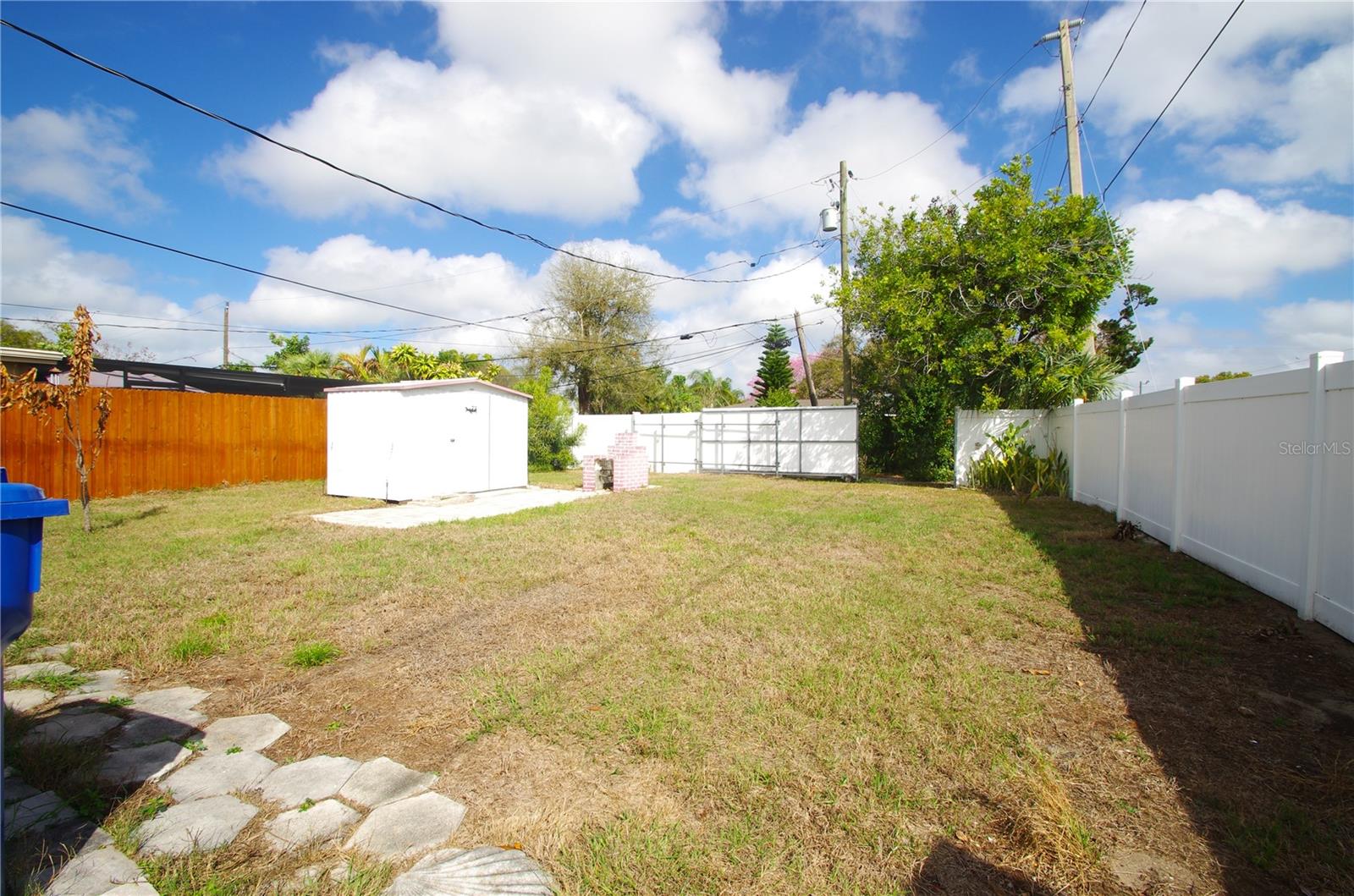 PASADENA GROVE - Residential