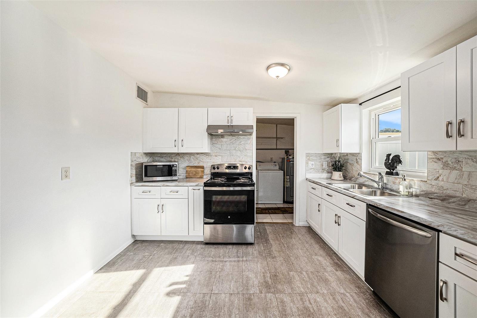 PASADENA GROVE - Residential