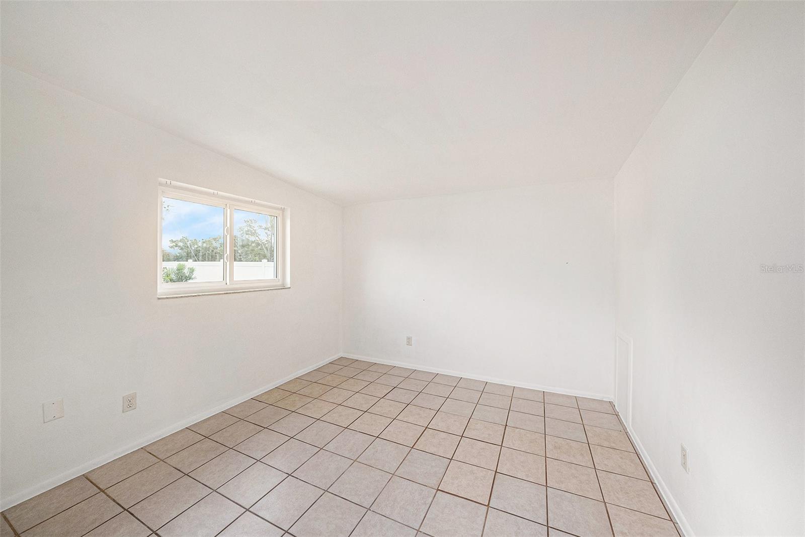 PASADENA GROVE - Residential