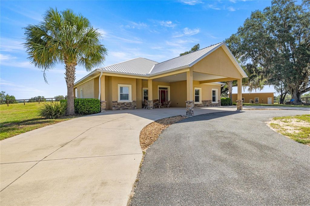 Photo of 20551 SE 80th Street, Morriston, FL 32668 (MLS # OM715690)