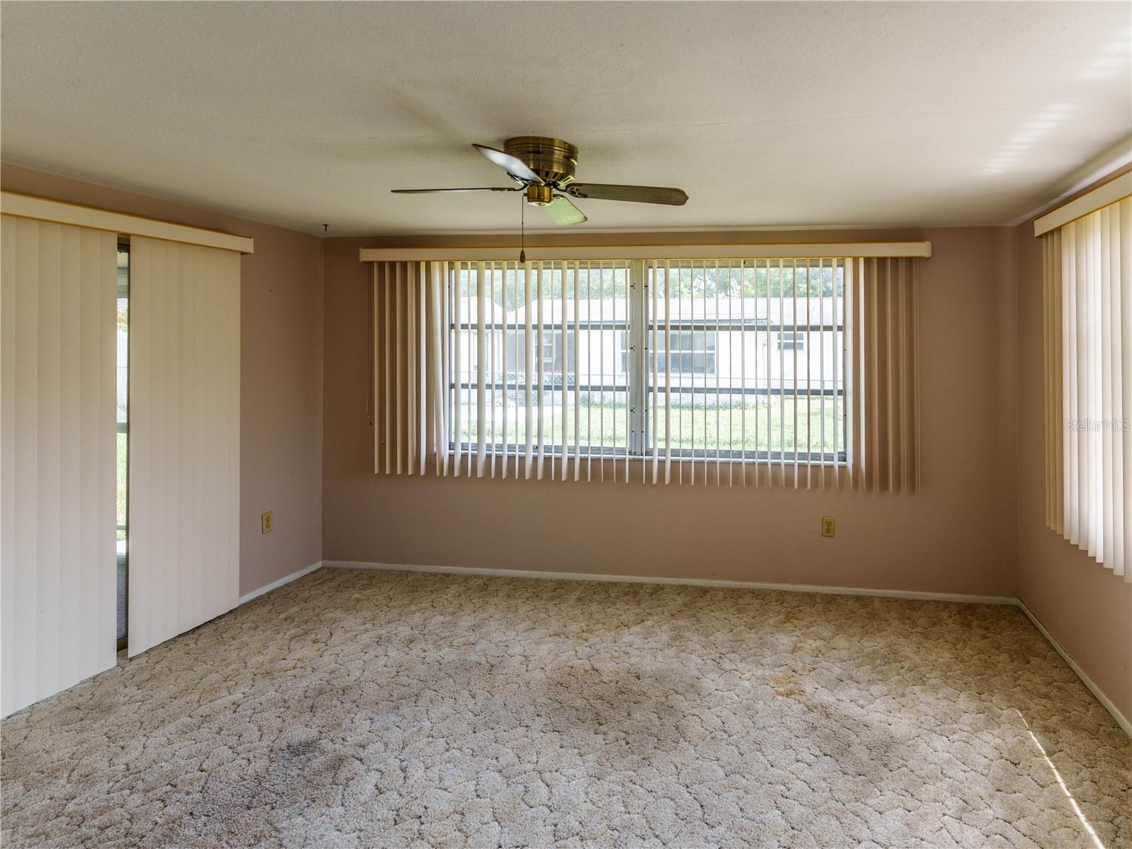 EMBASSY HILLS - Residential