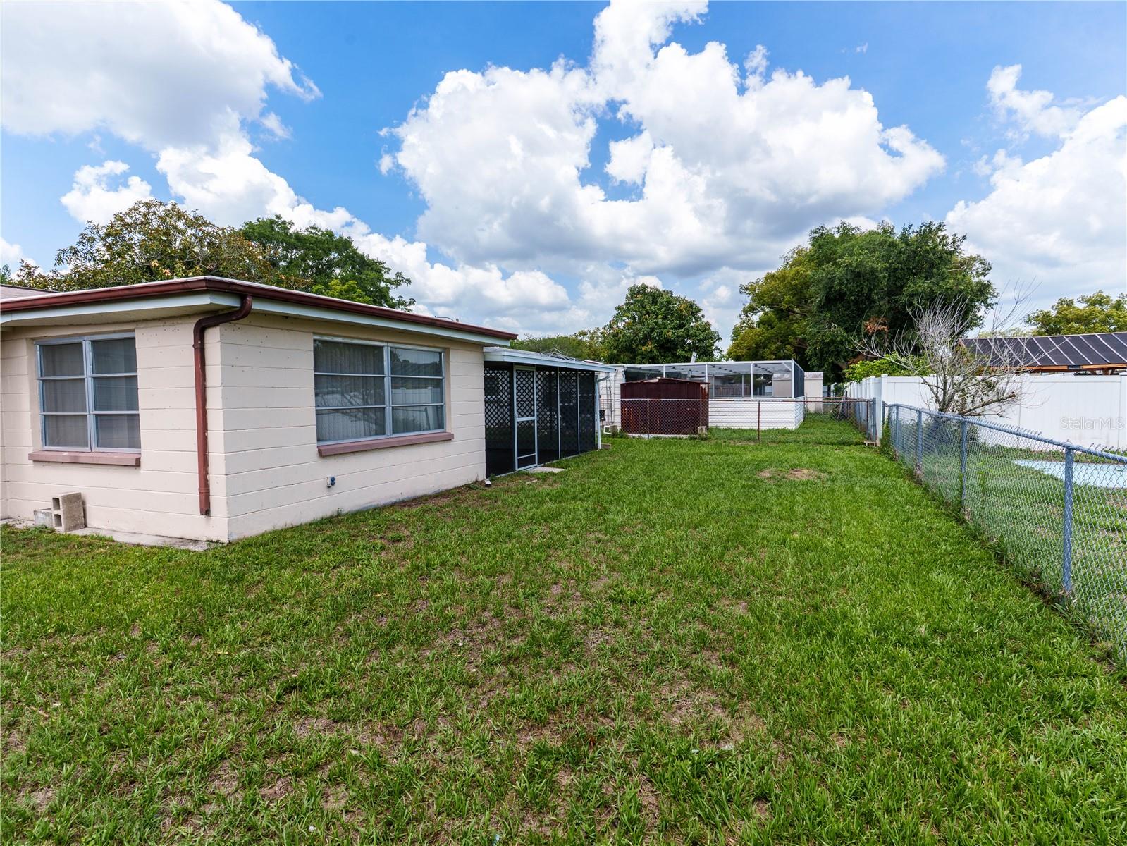 EMBASSY HILLS - Residential