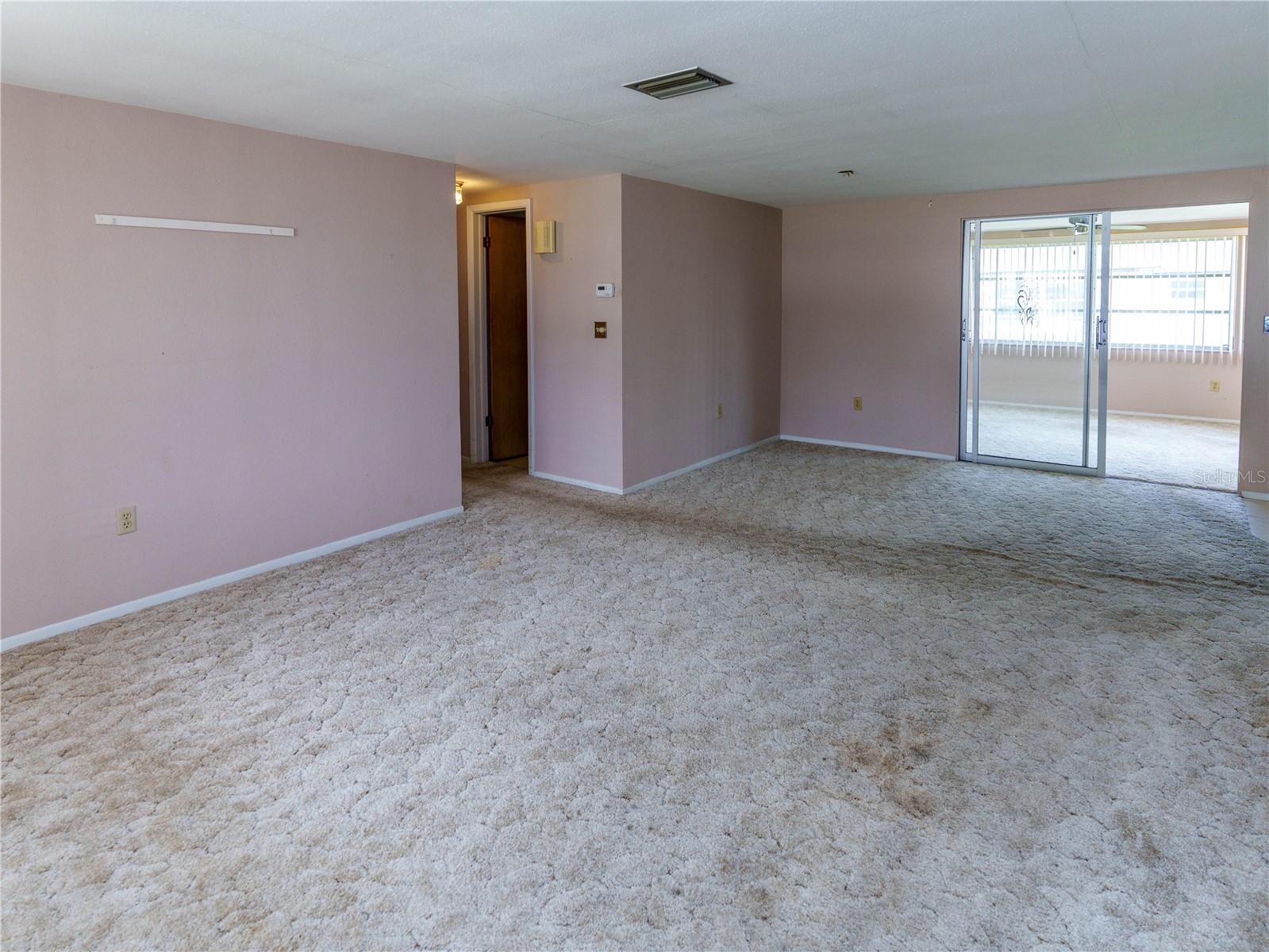 EMBASSY HILLS - Residential